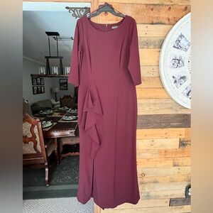 3/4 sleeve Jessica Howard formal gown